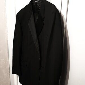 Kilburne and Finch Men Tuxedo 2 Piece Black Suit              52L